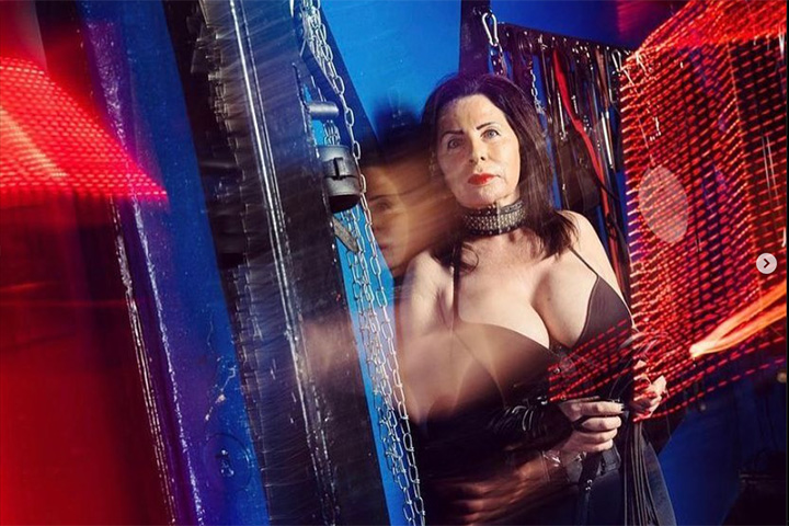 Domina Manuela Freitag
